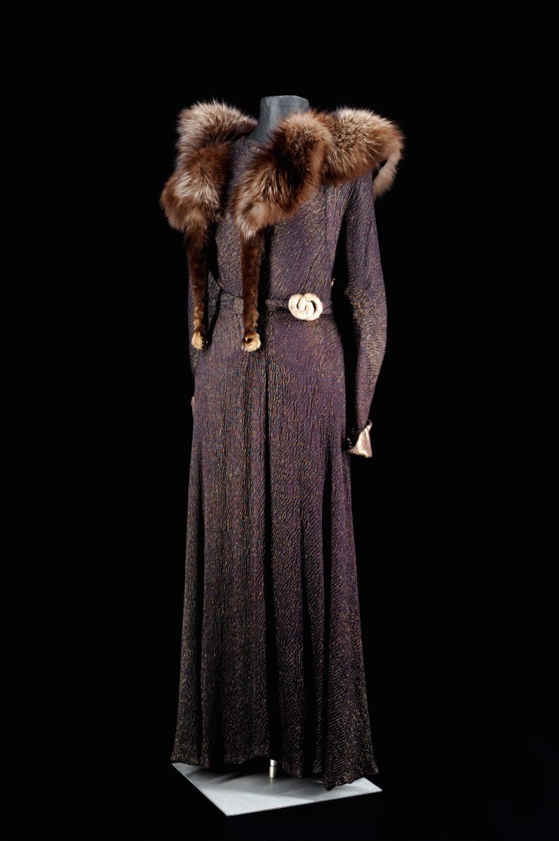 5_Abendkleid mit Fuchs_1940er Jahre_JÅrgen Hoffmann_LVR Industriemuseum