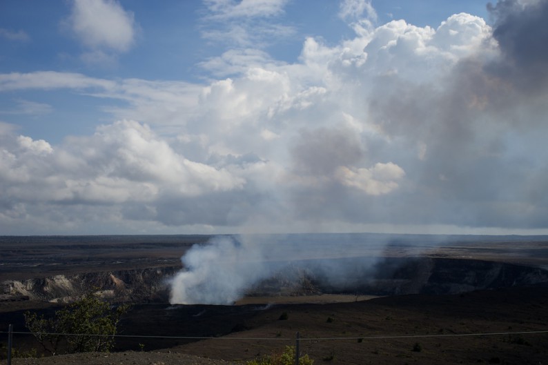 Big Island - Hawaii Volcanoes NP -Krater Halemaumau