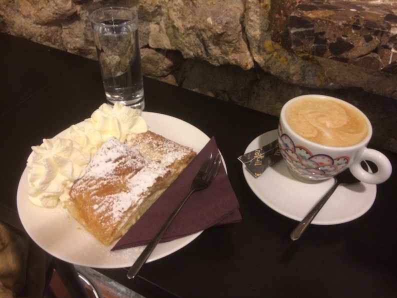 Cafe Strudel - Topfenstrudel