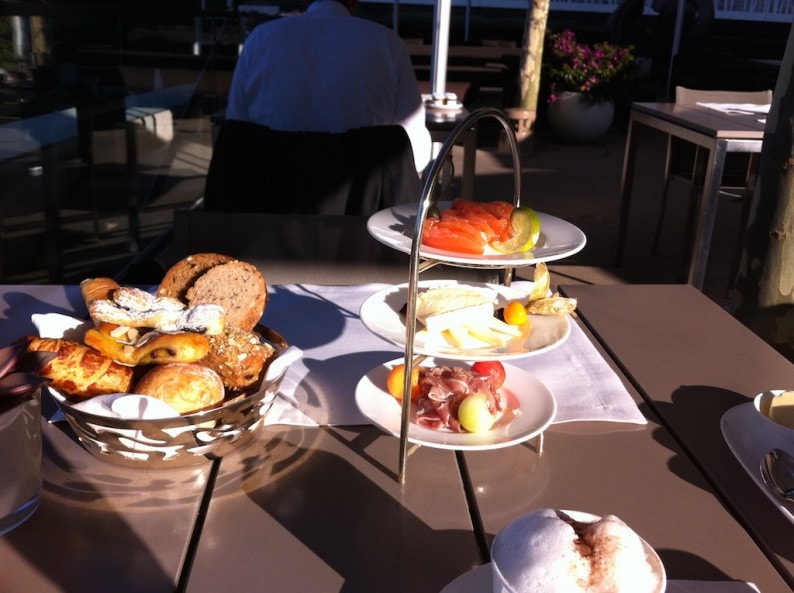 Hotel Dolder - das Frühstück auf der Terrasse