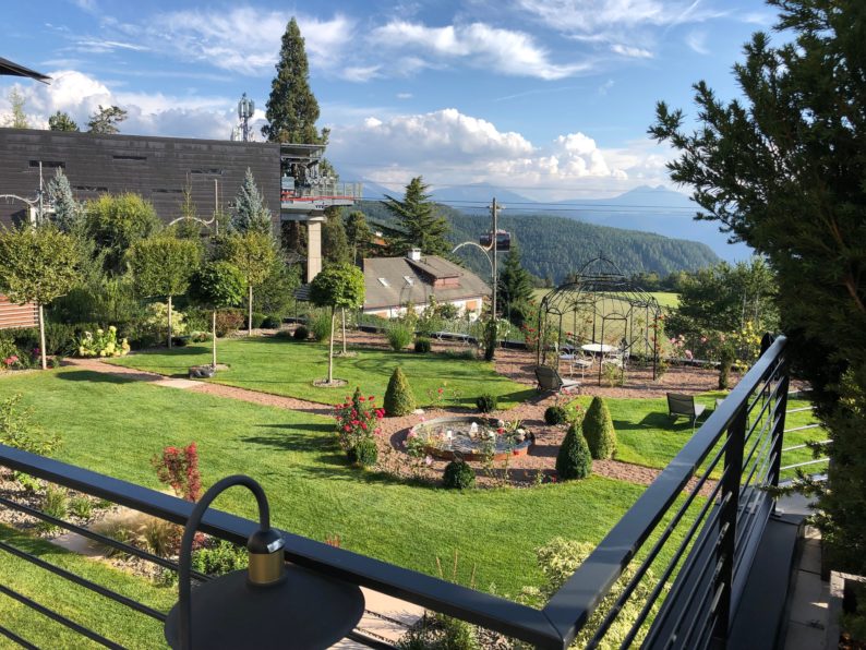 Guesthouse La Gloriette - Oberbozen - Blick in den Garten