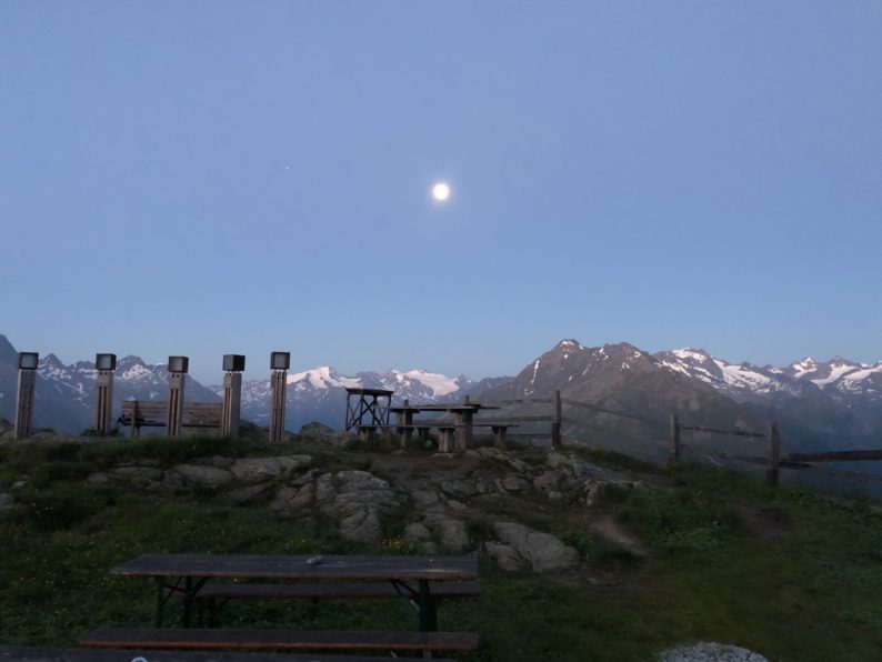 um 5.30 Uhr auf der Starkenburger Hütte