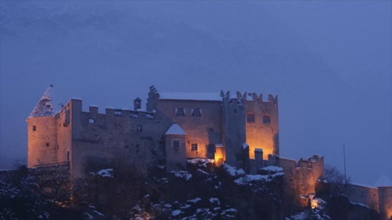 Kastelbell- Schloss an einem Winterabend