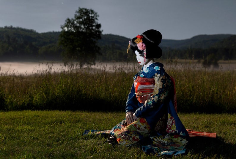 Laurie-Simmons_Day-33_Geisha-Moonlight-Valley-lg