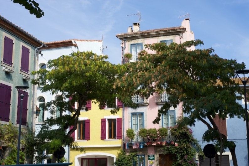 leucate-village-place-de-la-republique