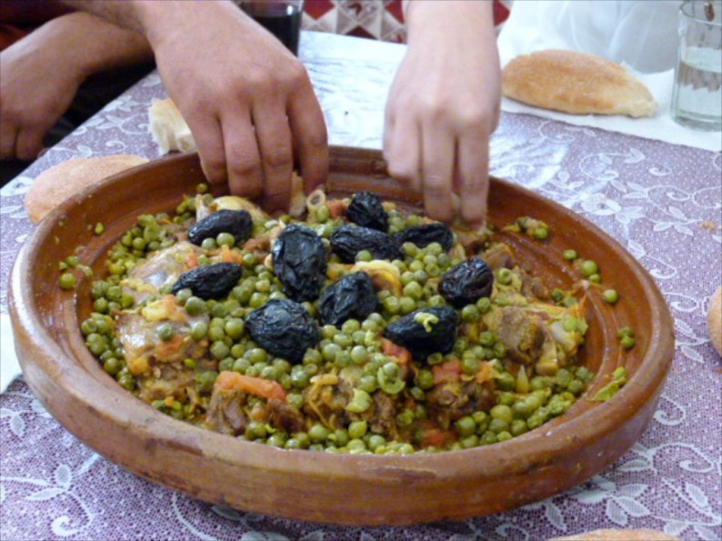 Tagine - man isst mit der Hand 