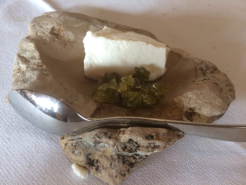 Montegrasso- Antichi Sapori - Ricotta mit marinierten Zwiebeln