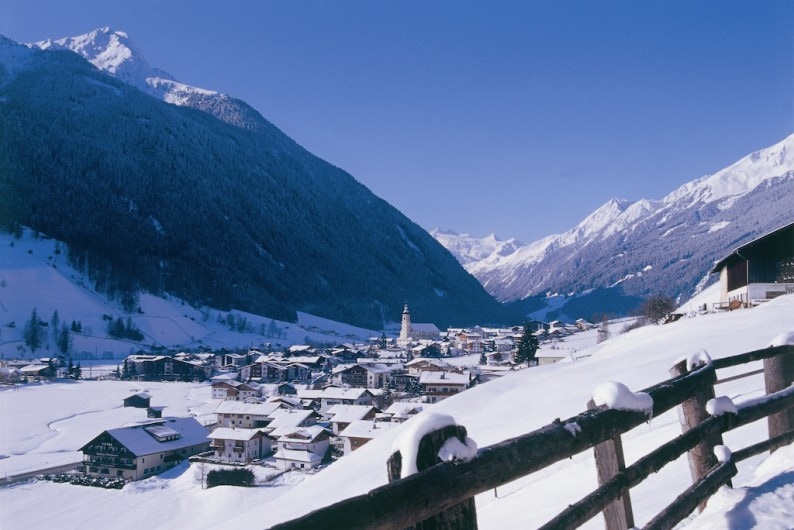 Neustift - Blick zum Gletscher