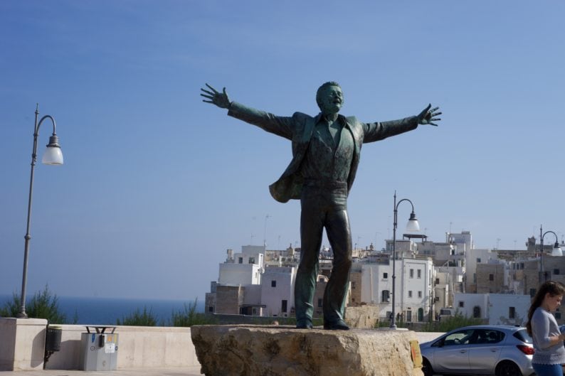 Polignano a Mare - Domenico Modugno (1)