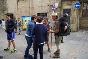 Immer gibt es Pilger in Santiago de Compostela 