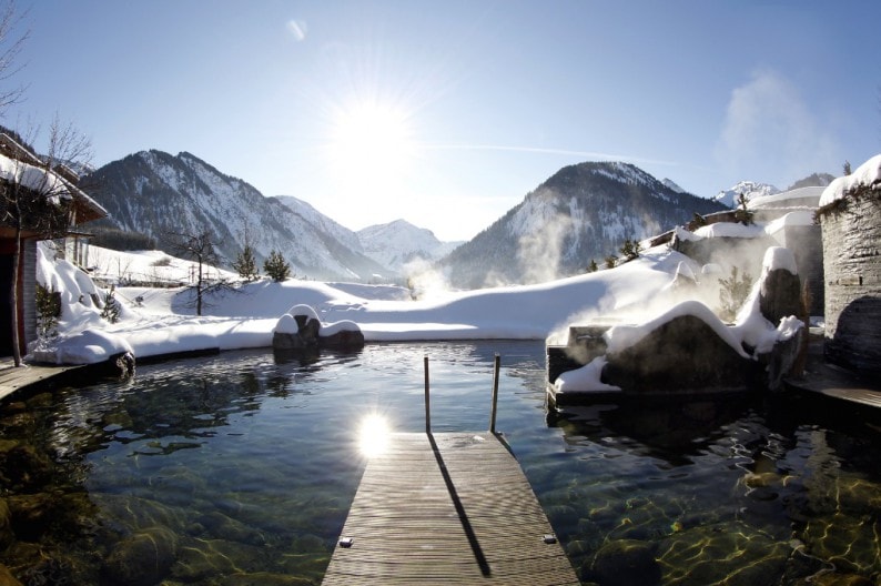 Tannheimer Tal  -  Hotel Jungbrunnen - Quellteich